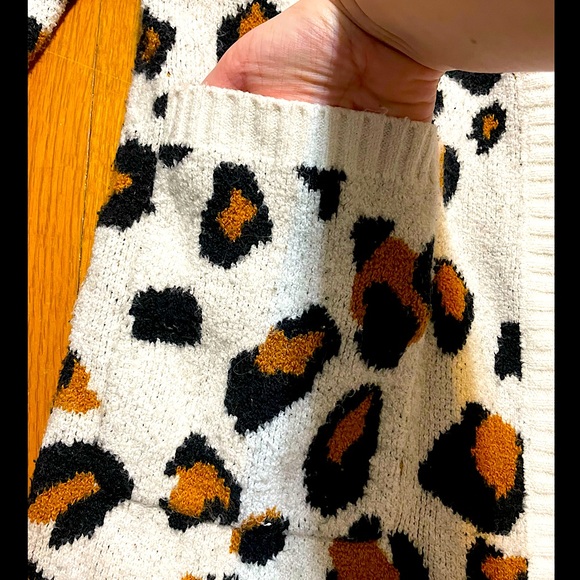 Target - Who What Wear: Leopard Print Button Down Cardigan - Picture 4 of 5